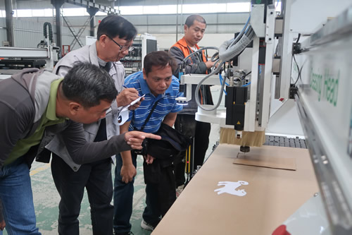 FPRDI researchers train on CNC use. FPRDI researchers train on CNC use.